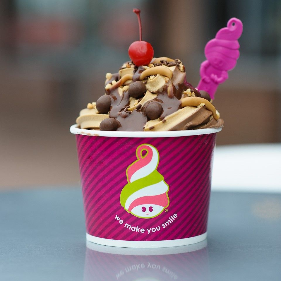 El Paso, TX Shopping Mall | The Fountains at Farah | Menchie&#39;s Frozen Yogurt