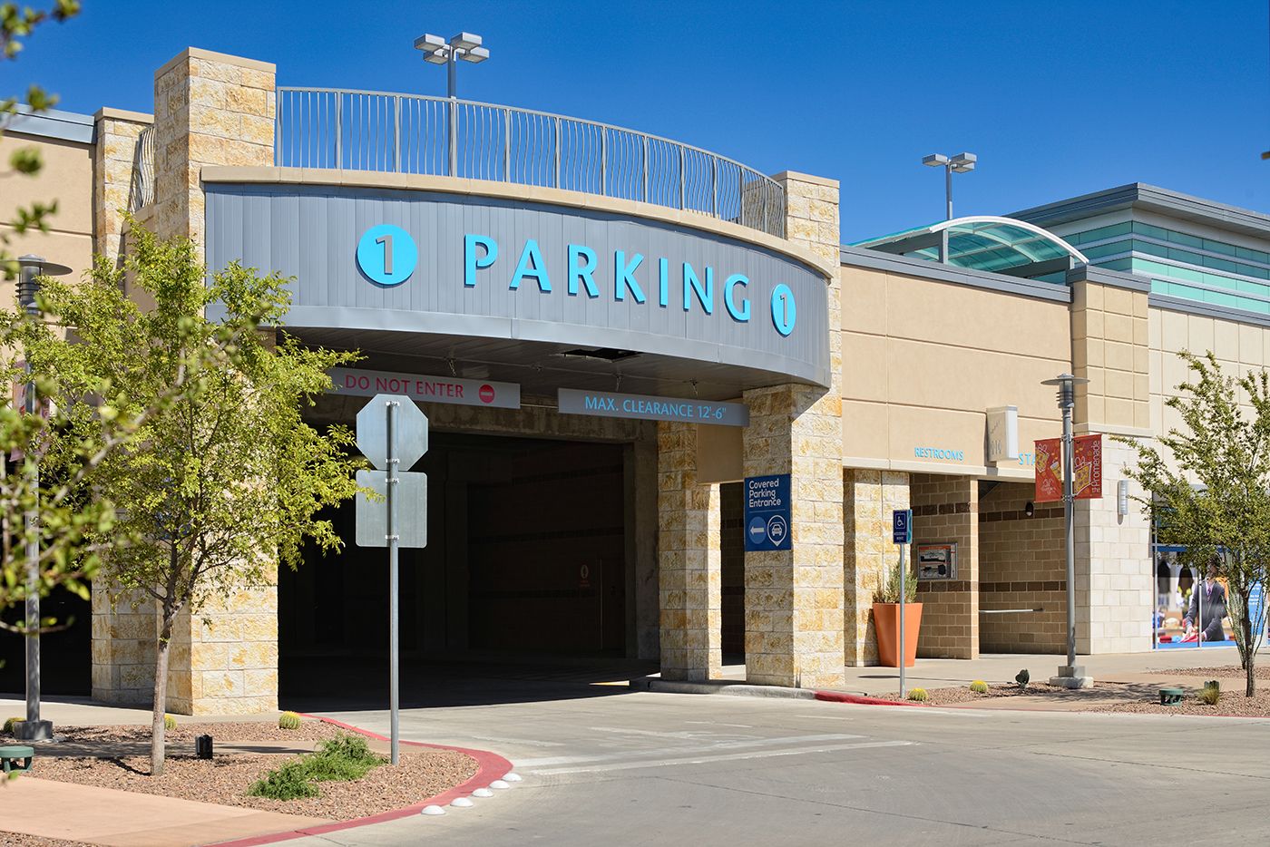 El Paso, TX Shopping Mall, The Fountains at Farah